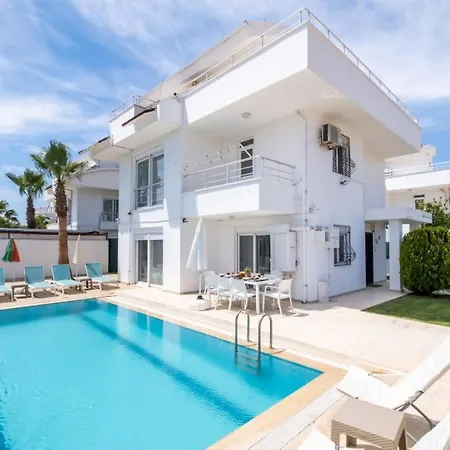Villa Dazzling With Private Pool In Antalya *